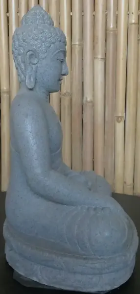 Artikelbild 3 des Artikels “Sitzender Buddha aus Flussstein in Bhumisparsha - Geste des Berührens der Erde. Höhe 51 cm. “
